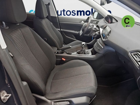 Peugeot 308 1.2 PureTech S&S Access 81 kW (110 CV) - 6