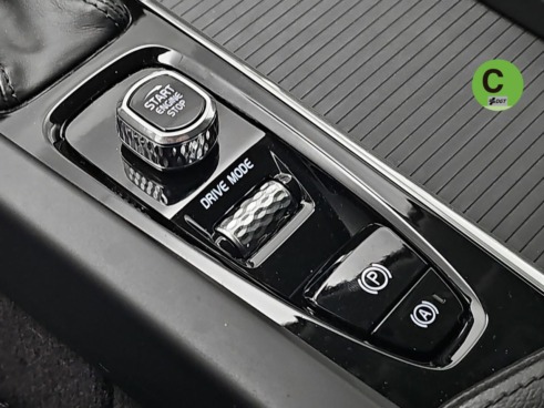 6ab72d71-9bf2-ae16-4f9f-9698a229833d_original Volvo V60 D4 Momentum Auto 140 kW (190 CV) - 31