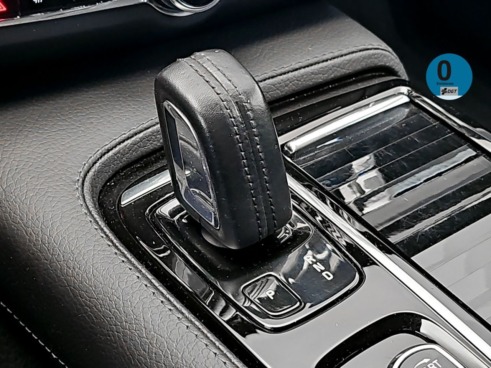 f0760921-c4a3-41ba-80a4-c5dbbb515b1c_original Volvo V90 T8 Momentum AWD Auto 287 kW (390 CV) - 19
