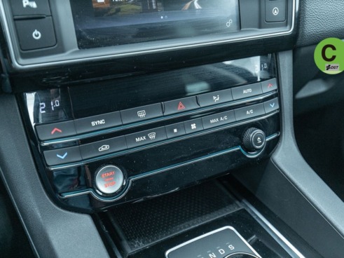 122b5a97-3b7f-5414-991e-681c7e915851_original Jaguar F-Pace 2.0L i4D Prestige AWD Auto 177 kW (240 CV) - 29